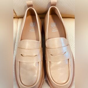 NEVER WORN NUDE GC SHOES LOAFER. MINT CONDITION, SIZE 10.